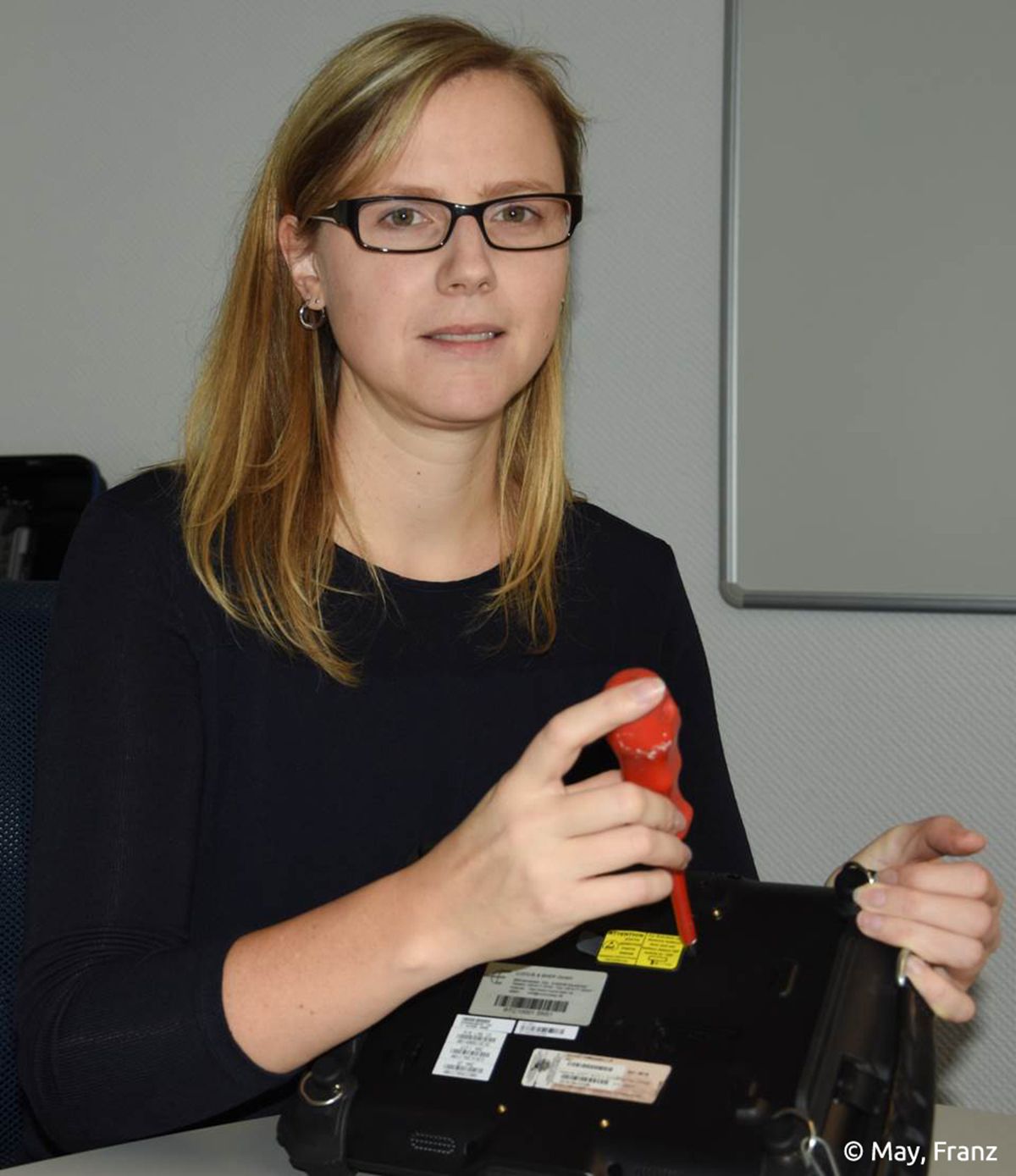 Melanie Pütz, Softwareingenieurin bei S.E.A. Datentechnik GmbH in Troisdorf ist begeistert von Technik. /Bildquelle: May, Franz