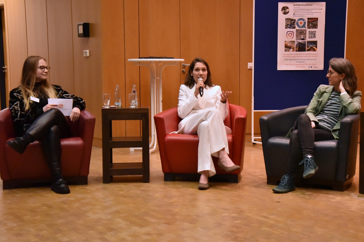 Gesche Neusel von der Gleichstellungsstelle spricht über die Leitlinien